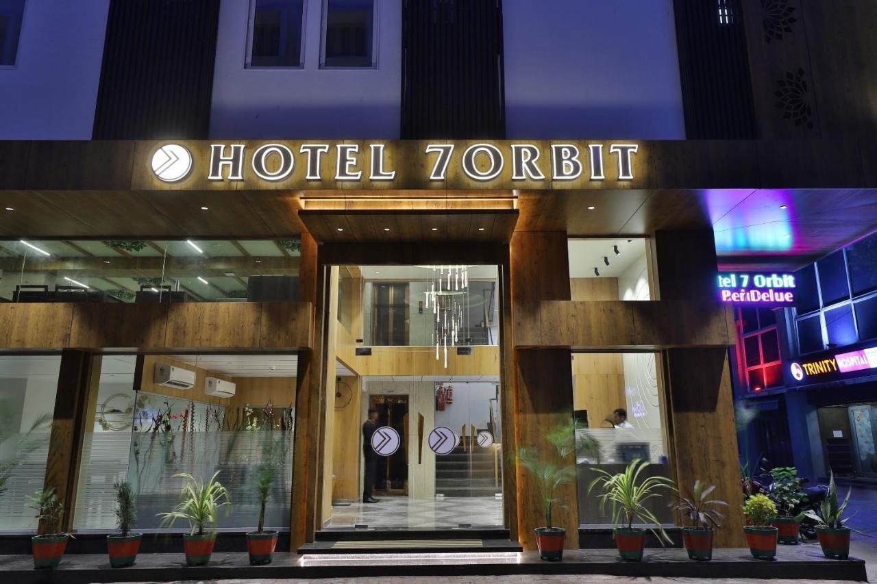 7 Orbit Hotel, Surat Exterior photo